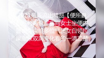 在女朋友身后内射她的骚母亲