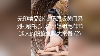 在浴室发骚的小女人全程露脸大秀直播，奶水诱惑口交乳夹假鸡巴，撅着屁股发骚道具抽插