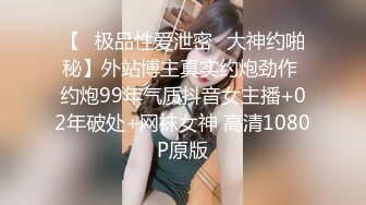 小哥哥给美熟女吃奶真会吃把乳头拉的好高呻吟不止